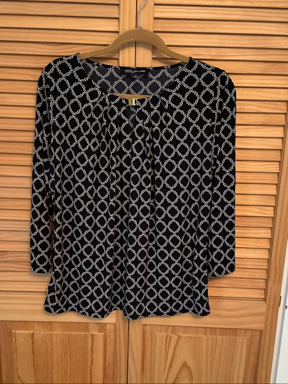 Jones New York Navy and White Geometric Long-Sleeve Blouse